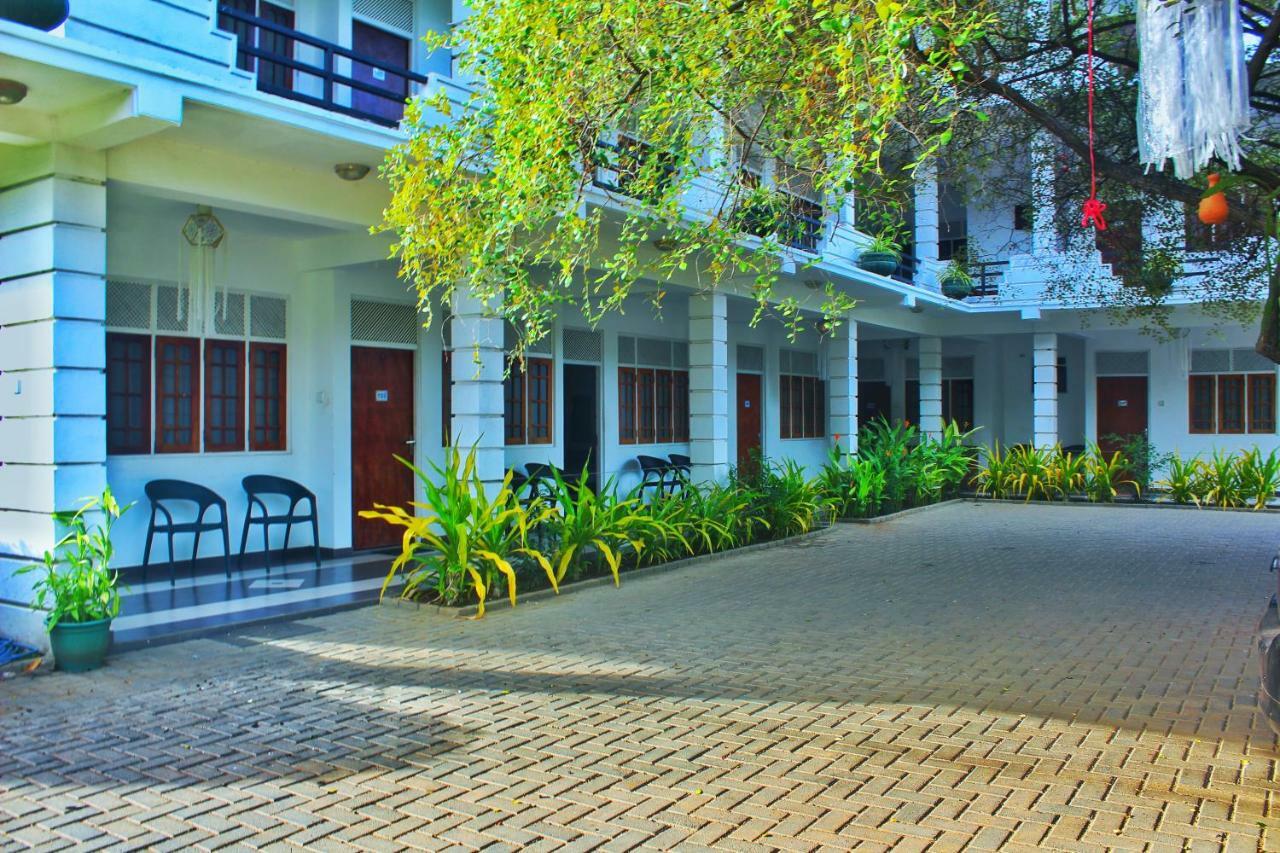 Hotel Senora Kataragama Exterior foto